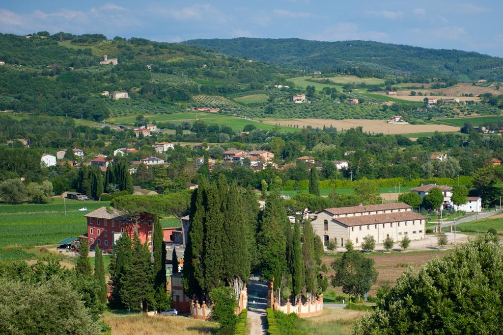 Rosso Porpora Villa Colle Umberto  Exterior photo
