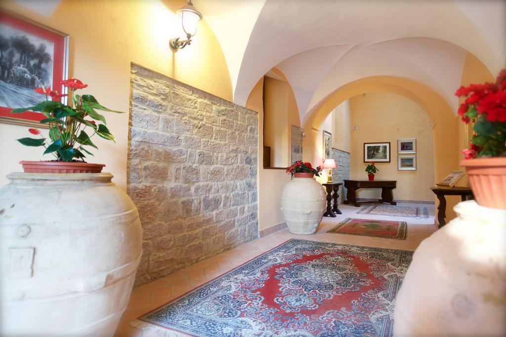 Rosso Porpora Villa Colle Umberto  Exterior photo